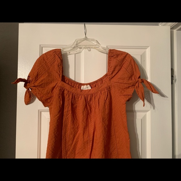 Women’s Medium shirt - Picture 2 of 7